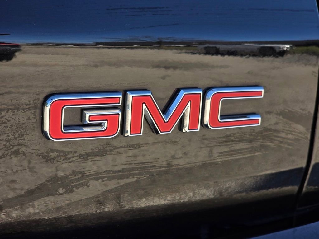 Used 2025 GMC Acadia Denali w/ Super Cruise Package image 12