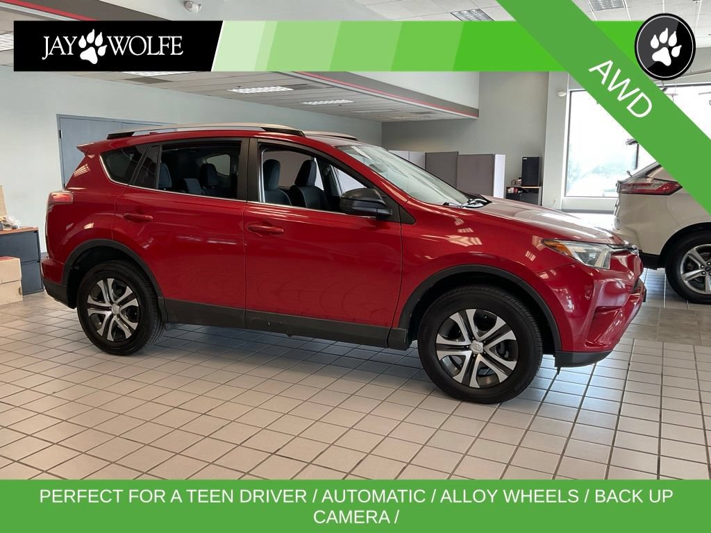 Used 2016 Toyota RAV4 LE AWD/4WD image 1