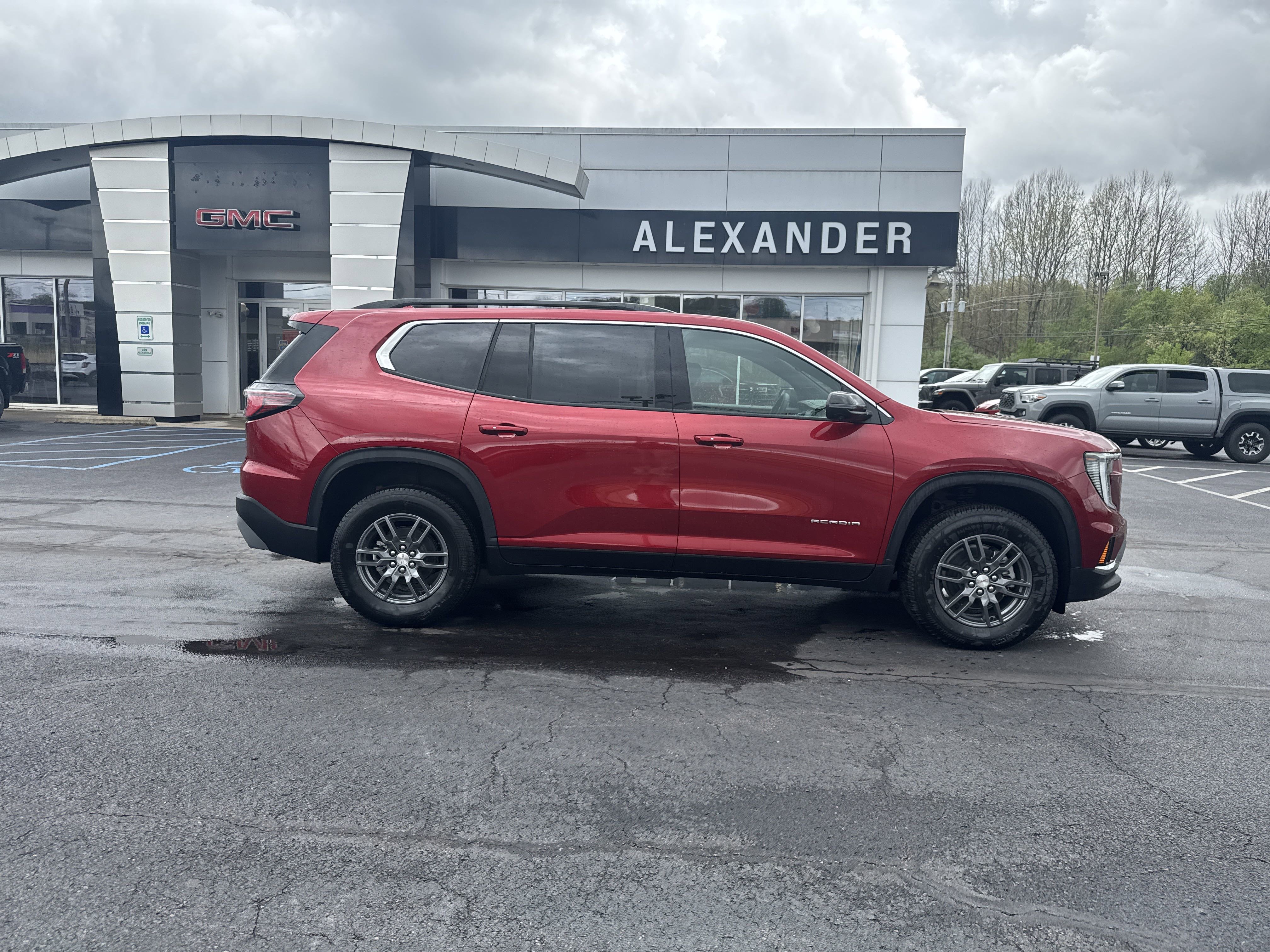 New 2025 GMC Acadia Elevation image 2