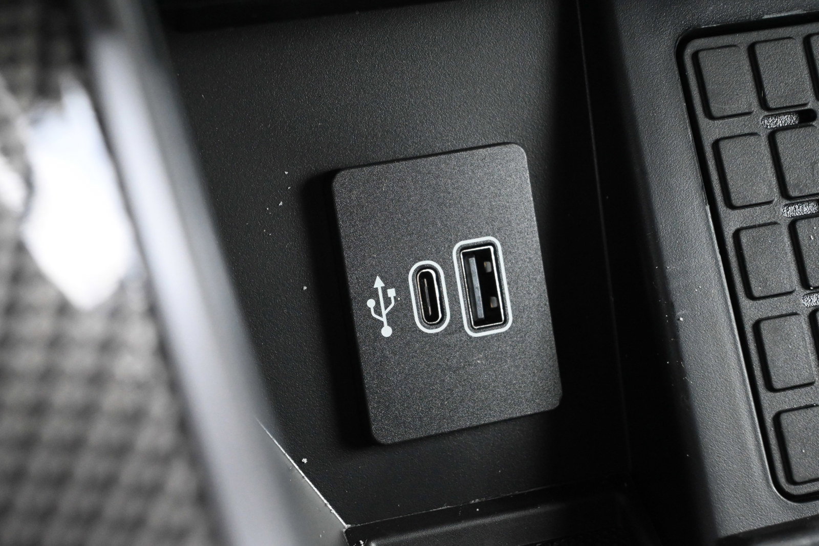 New 2025 Ford F150 Lariat w/ Equipment Group 502A High image 27