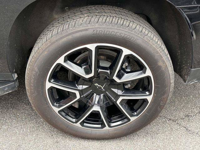 Used 2026 Chevrolet Suburban RST w/ Comfort Package AWD/4WD image 10