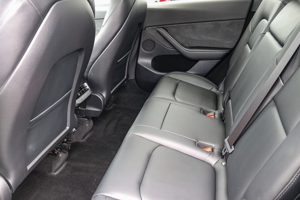 Used 2023 Tesla Model Y AWD image 17