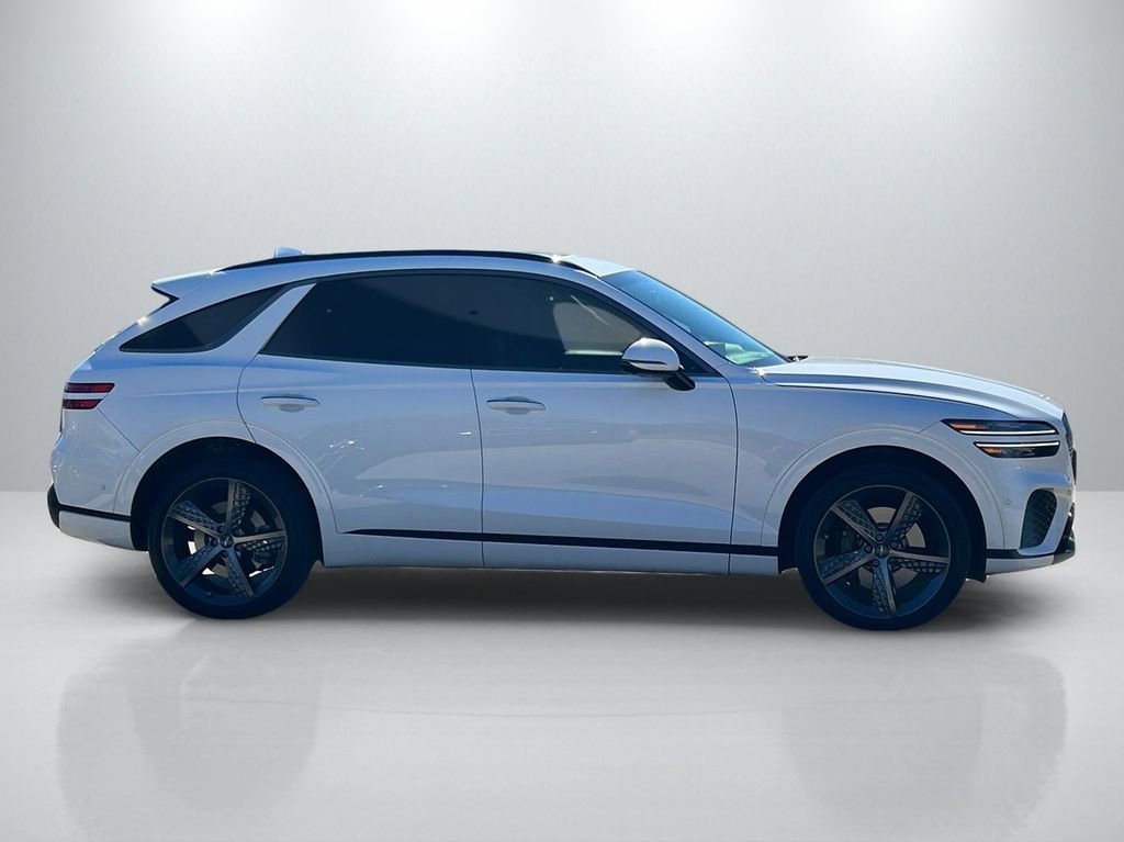 Used 2022 Genesis GV70 3.5T Sport w/ Sport Prestige Package image 4