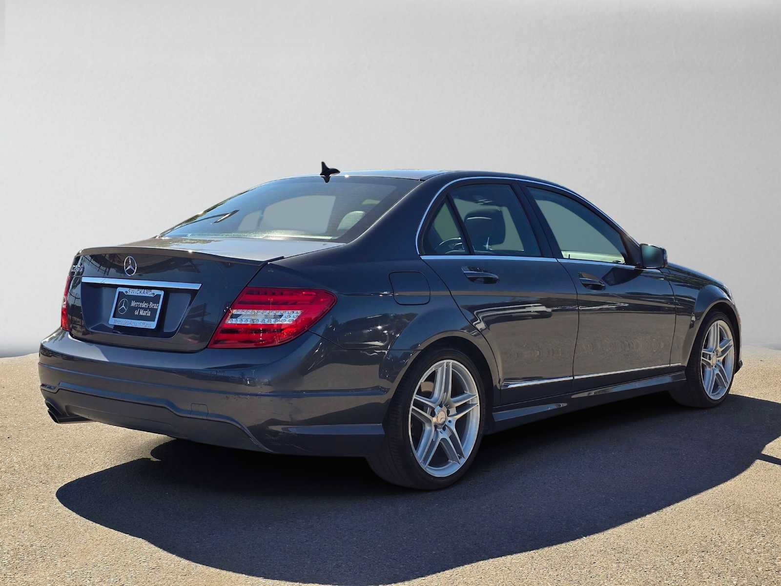 Used 2014 Mercedes-Benz C 250 Sedan image 3