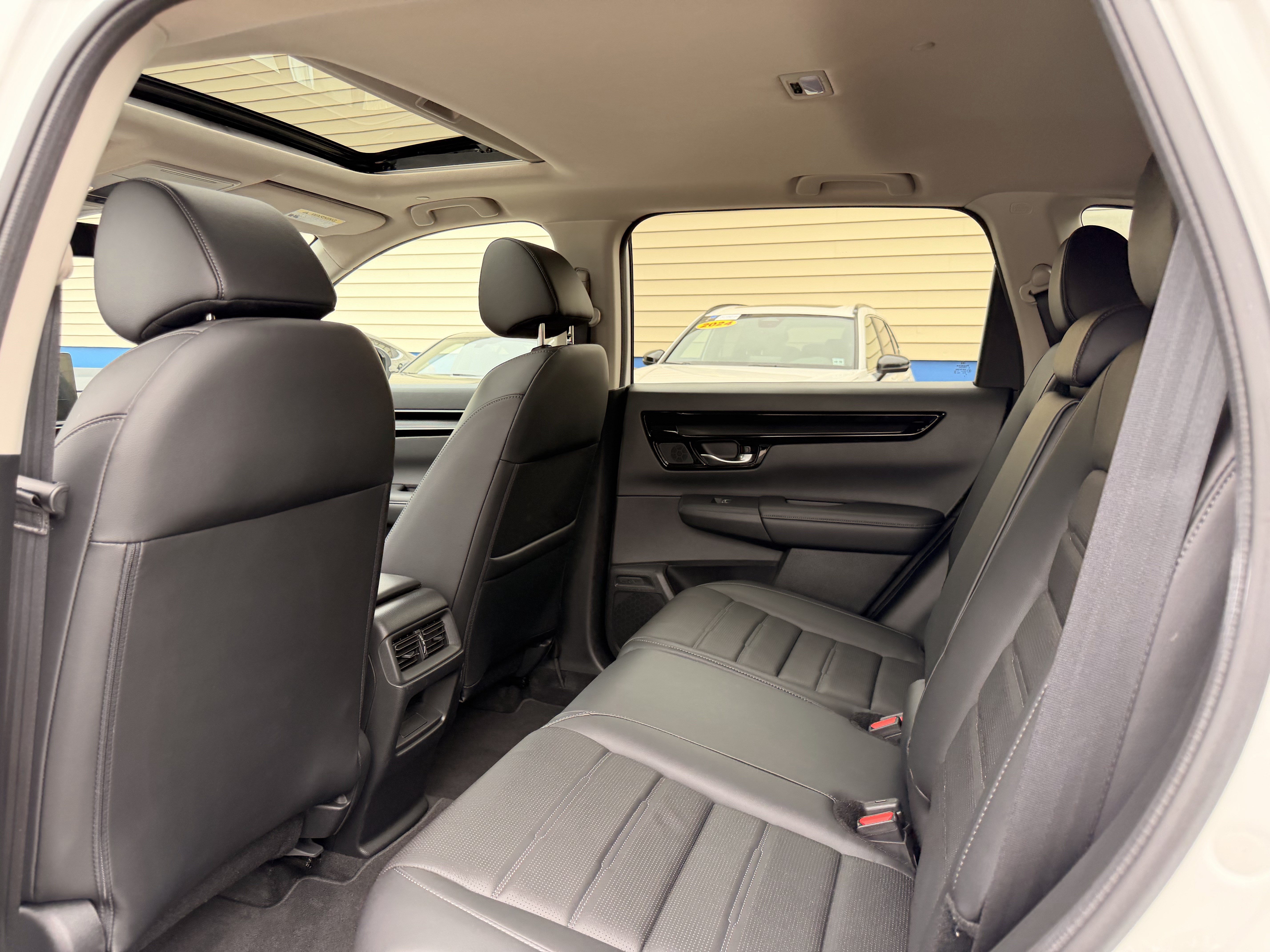 Used 2023 Honda CR-V EX-L image 27