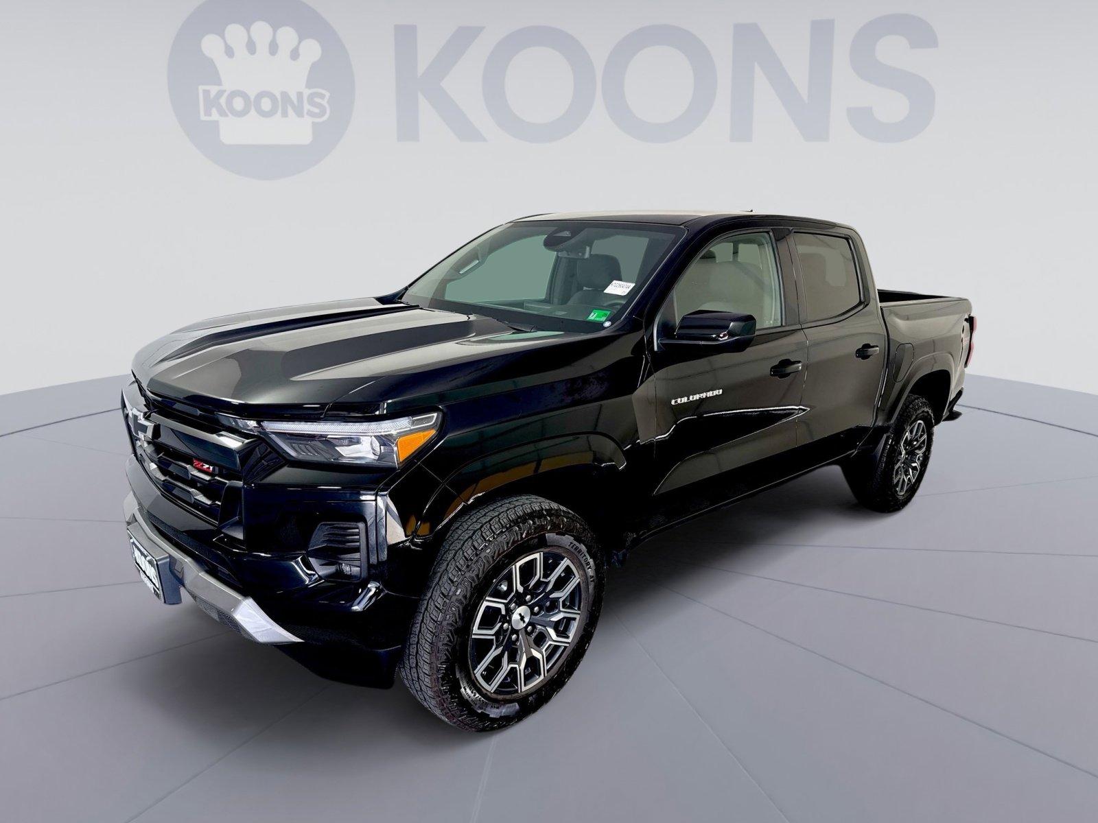 Used 2023 Chevrolet Colorado Z71 w/ Z71 Convenience Package 2