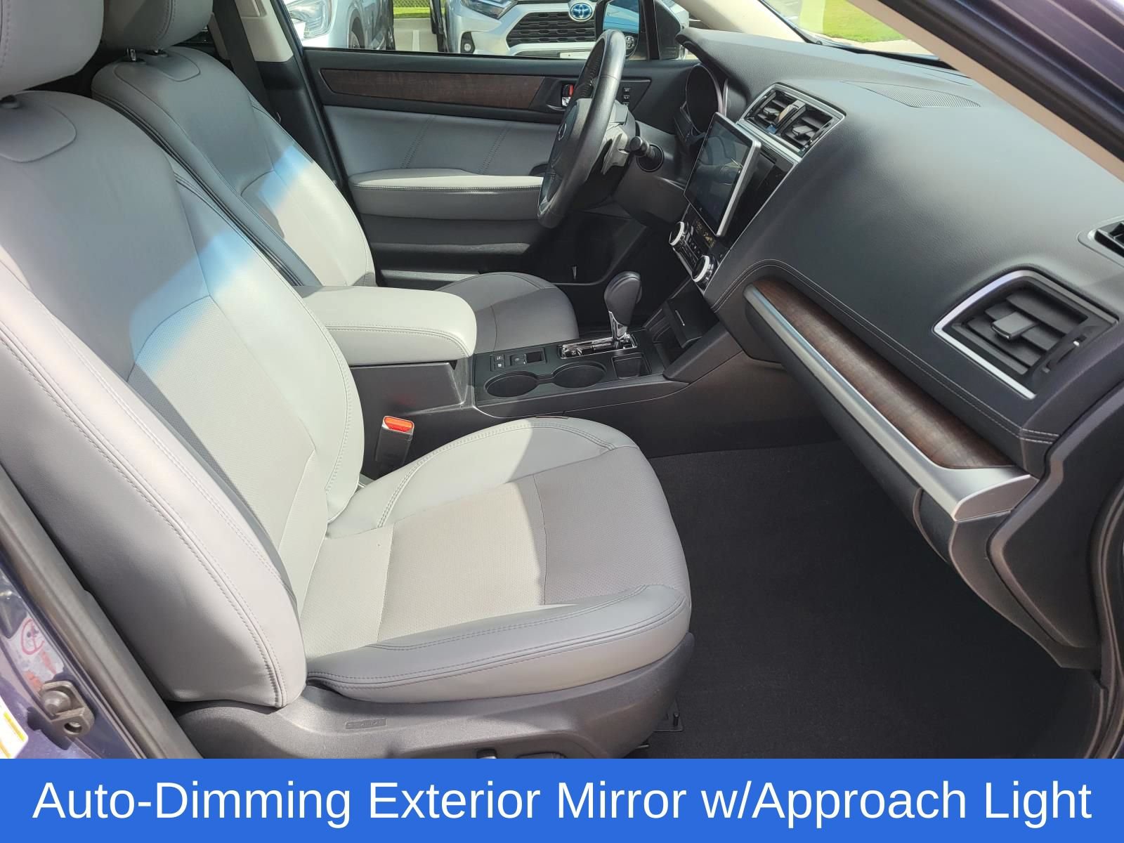 Used 2018 Subaru Outback 3.6R Limited AWD/4WD image 11