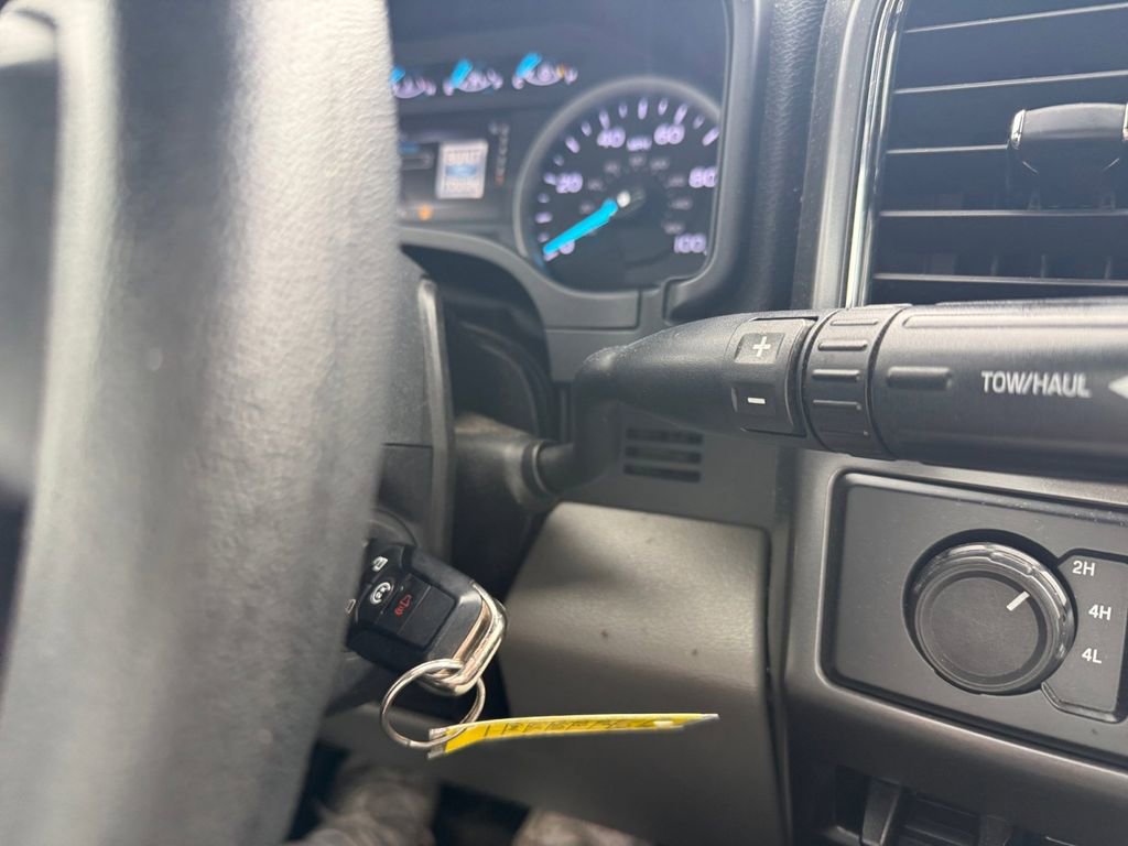 Used 2019 Ford F350 XLT w/ XLT Premium Package image 21