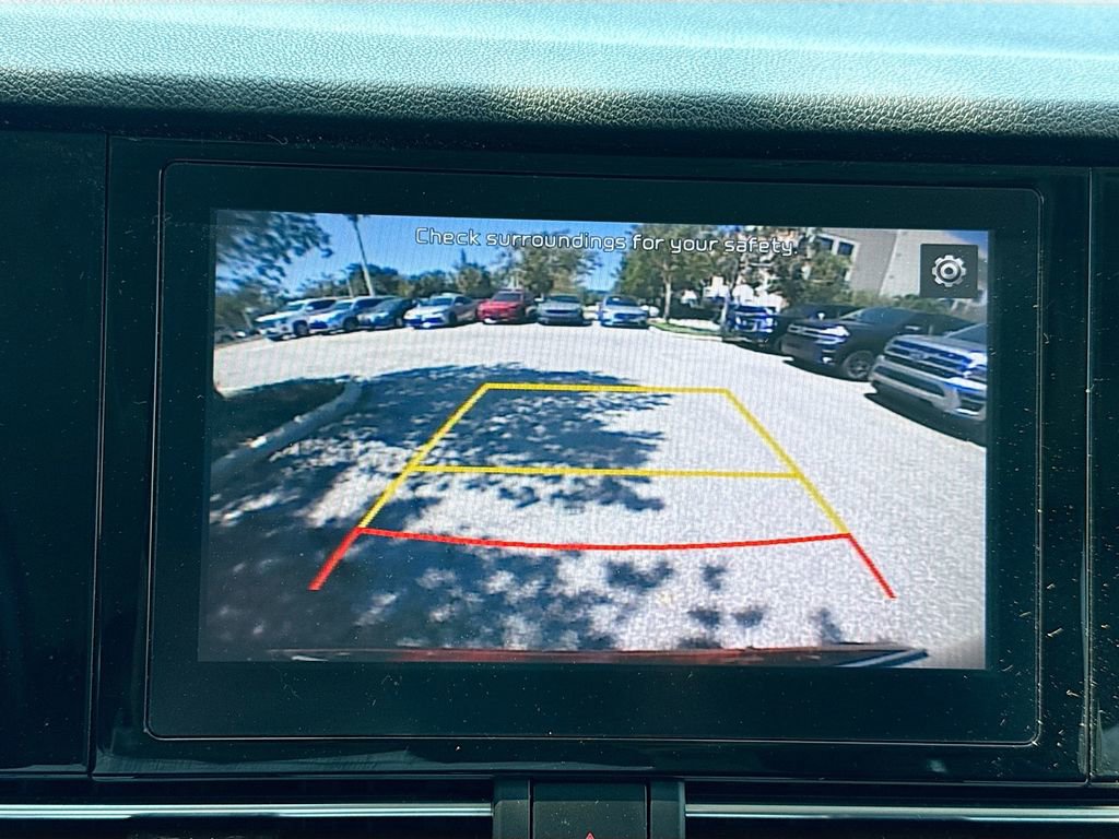 Used 2022 Kia Niro LXS image 14