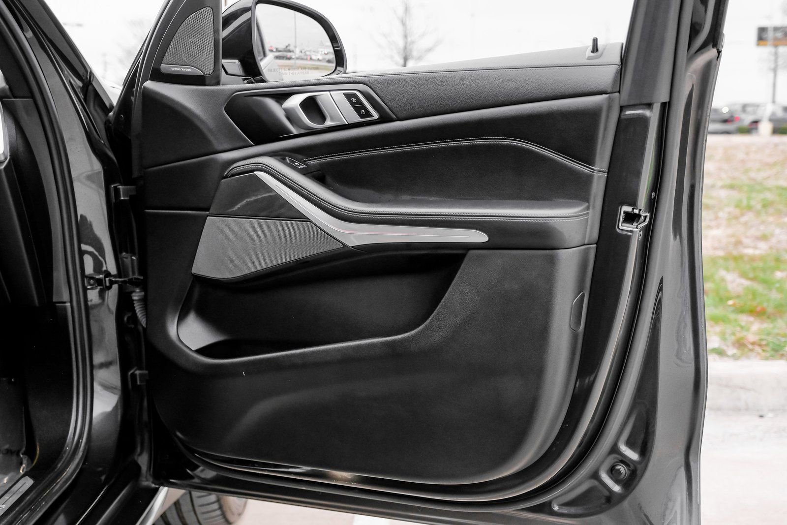 Used 2023 BMW X5 xDrive40i w/ Premium Package image 51