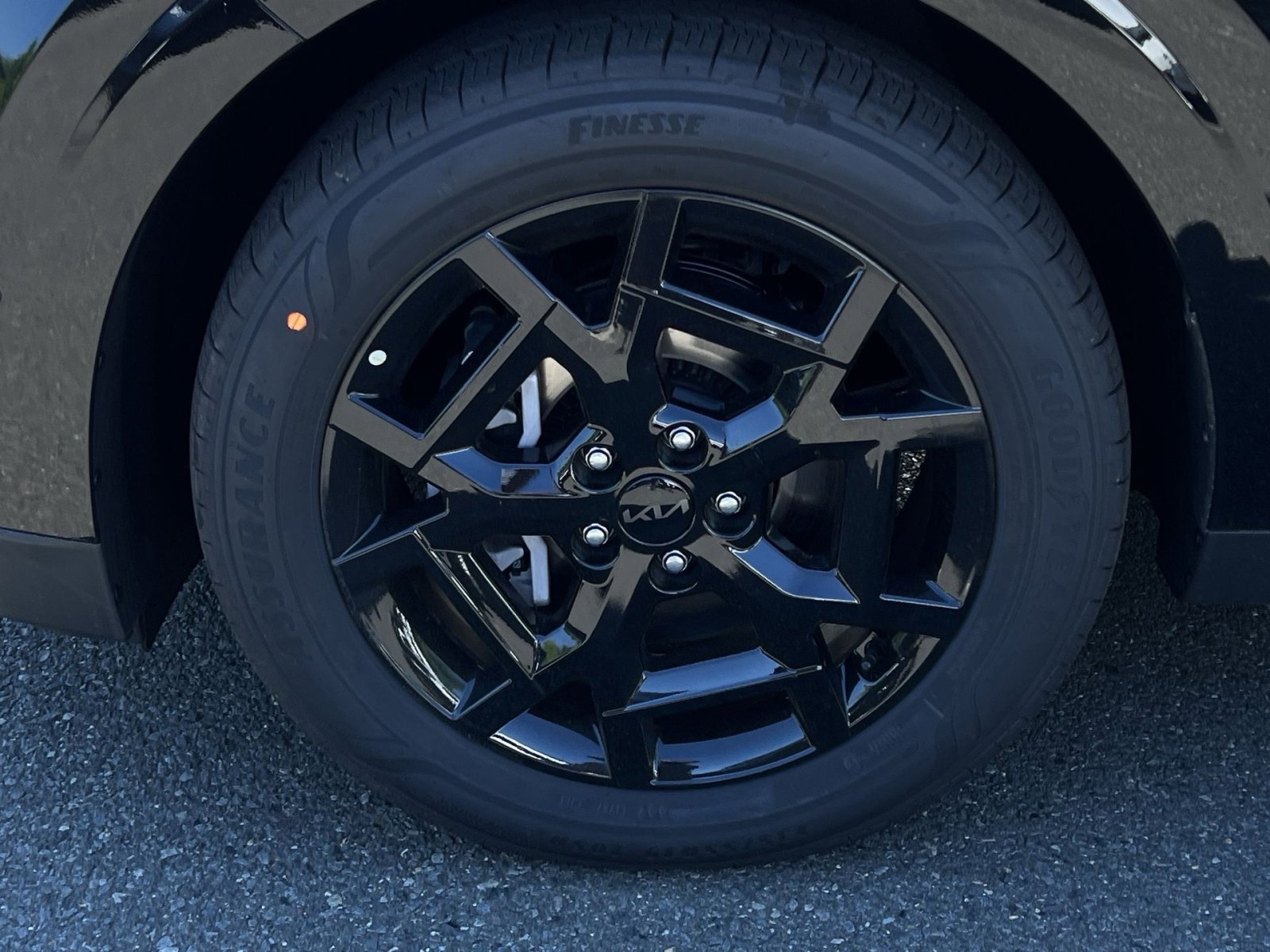 New 2026 Kia Carnival SX w/ SX Dark Edition Package FWD image 25