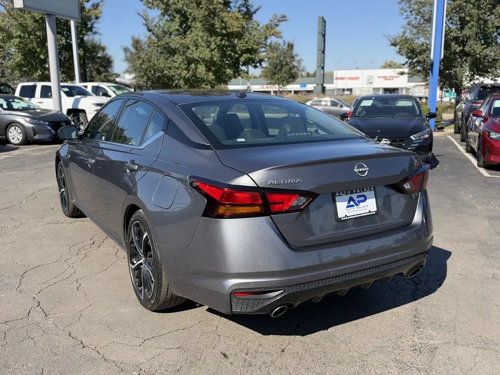 Used 2024 Nissan Altima 2.5 SR FWD image 4