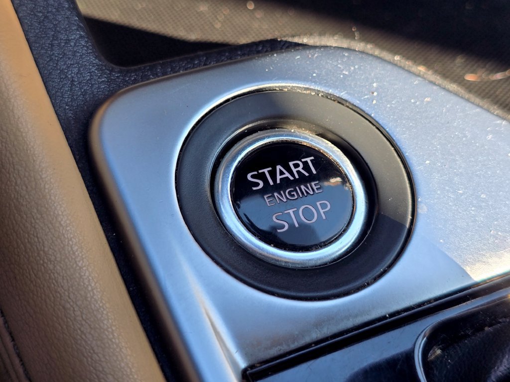 Used 2021 Nissan Sentra SV w/ SV Premium Package FWD image 29