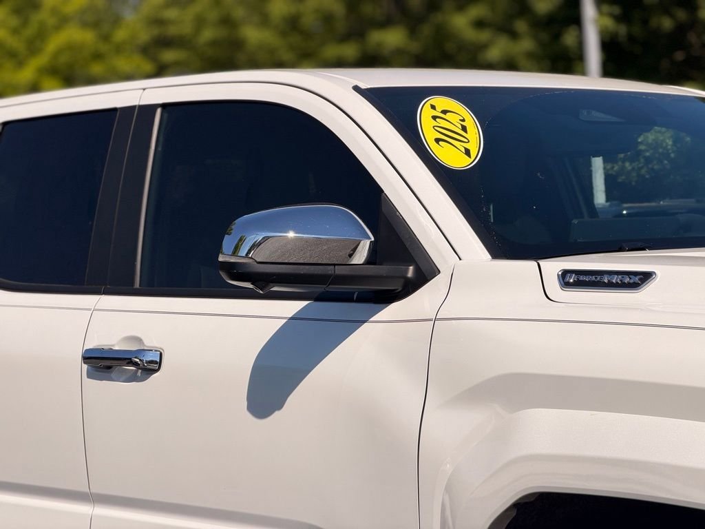 Used 2025 Toyota Tacoma Limited AWD/4WD image 7