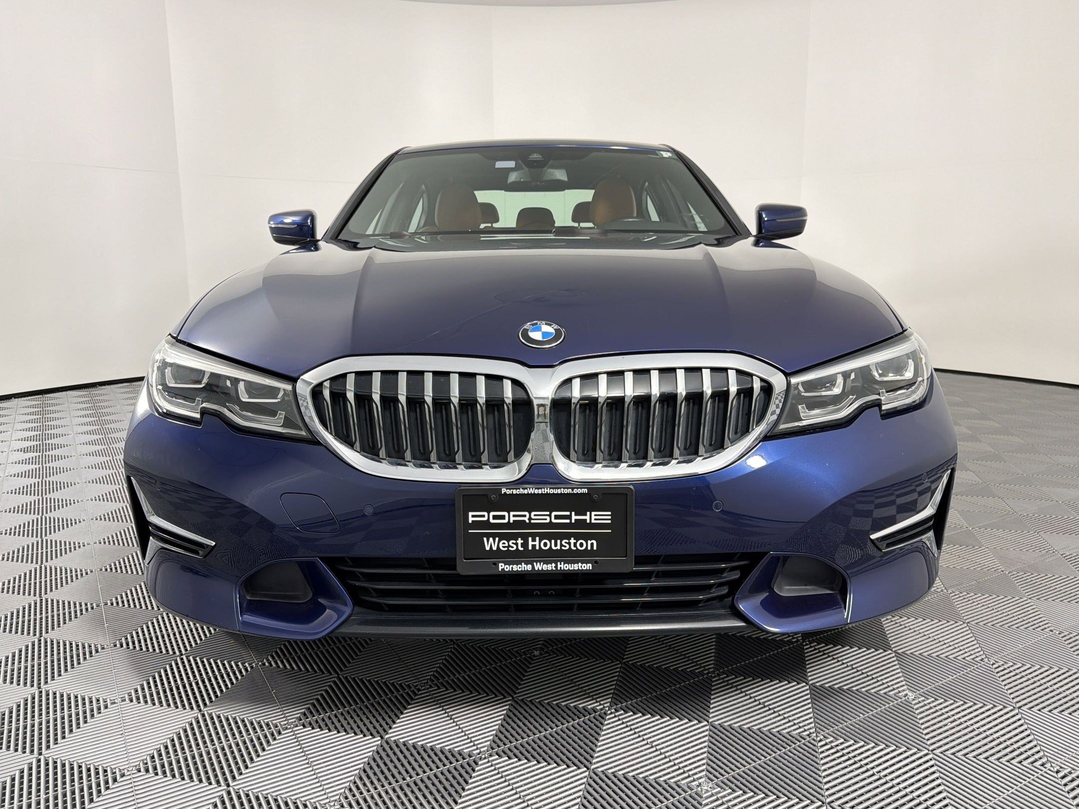 Used 2019 BMW 330i Sedan w/ Premium Package RWD image 10