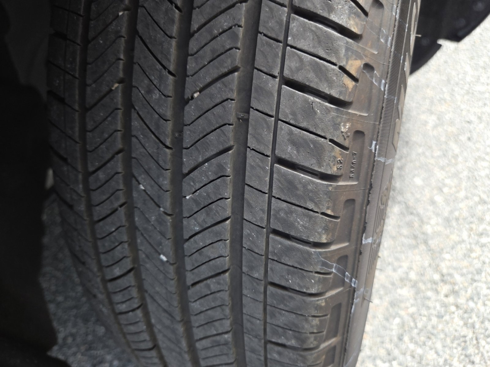 Used 2024 Ford Escape ST-Line w/ Equipment Group 301A FWD image 13