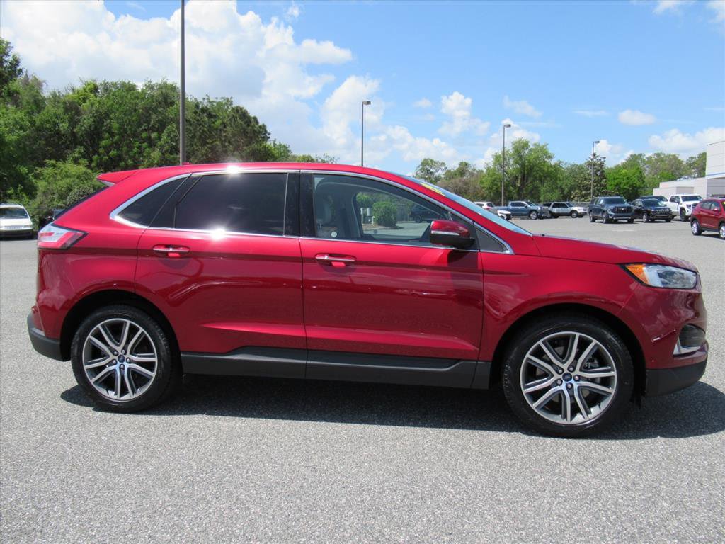 Used 2019 Ford Edge Titanium w/ Equipment Group 301A image 2