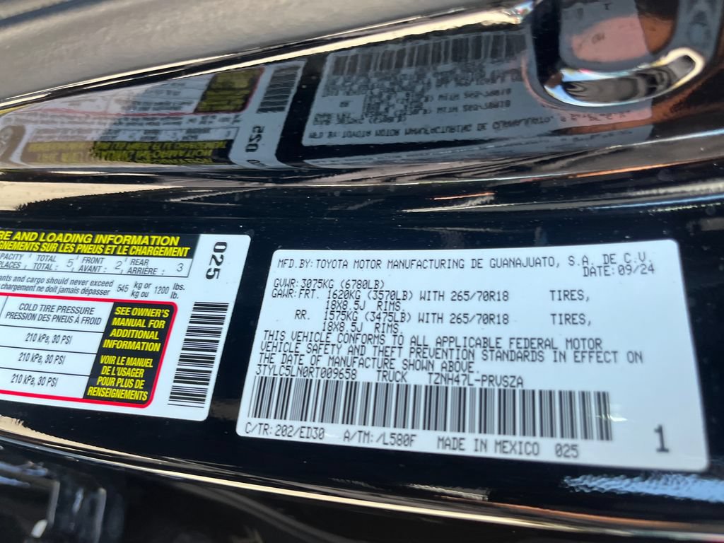 Used 2024 Toyota Tacoma TRD Pro AWD/4WD image 31