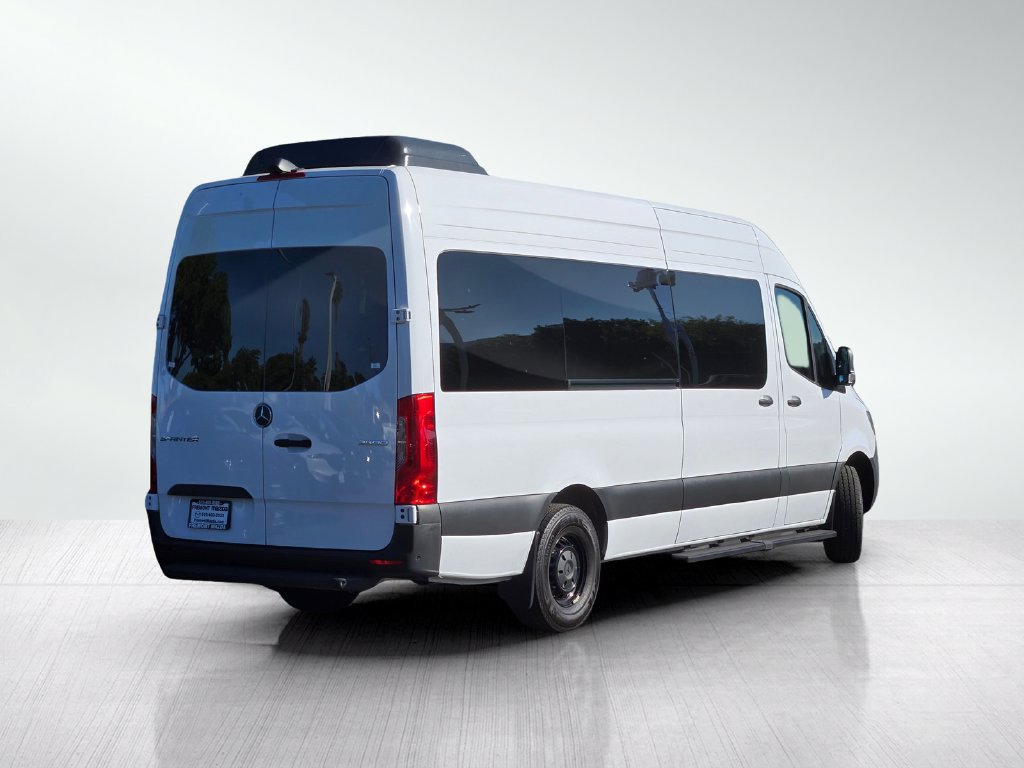 Used 2024 Mercedes-Benz Sprinter 2500 image 4