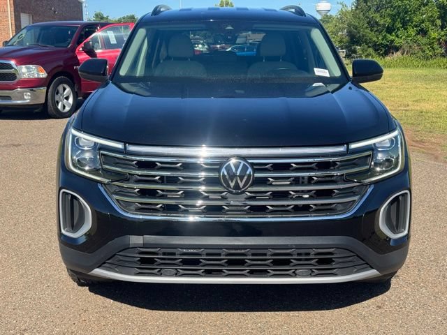 Used 2025 Volkswagen Atlas SE FWD image 2