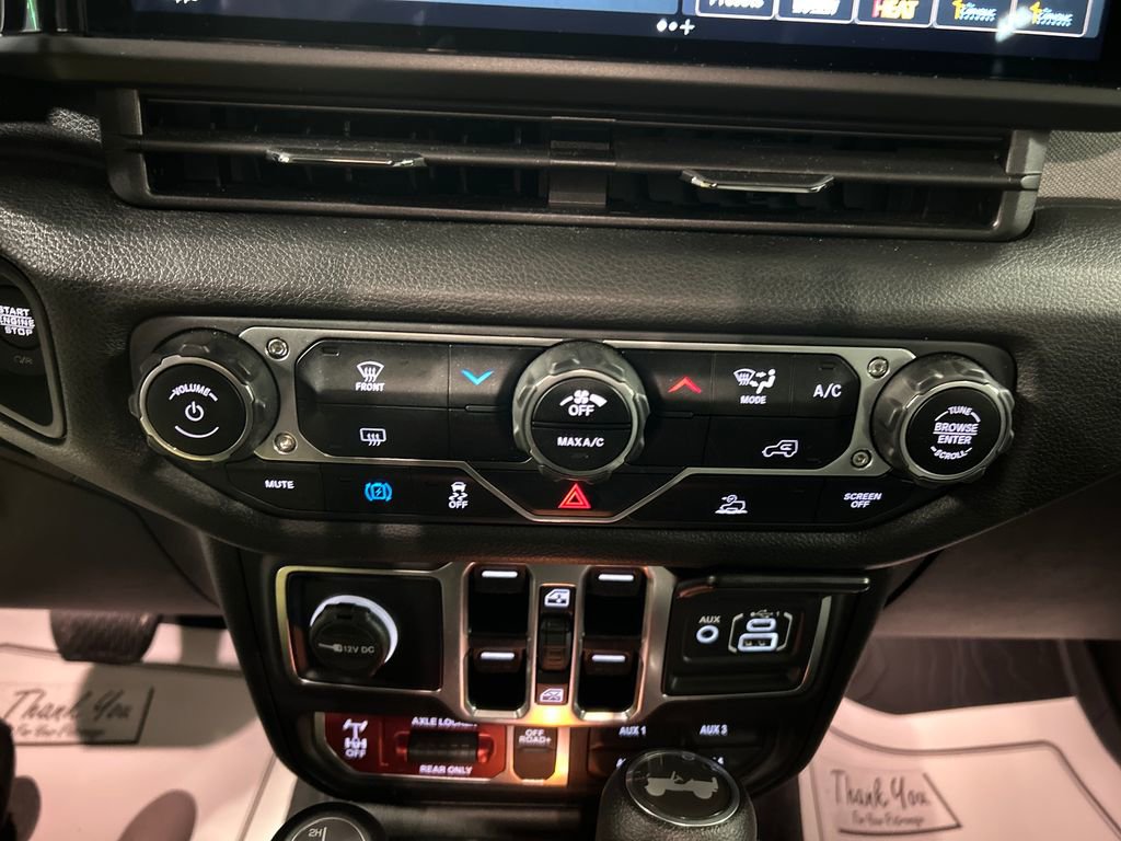 Used 2025 Jeep Wrangler Willys 4xe image 19