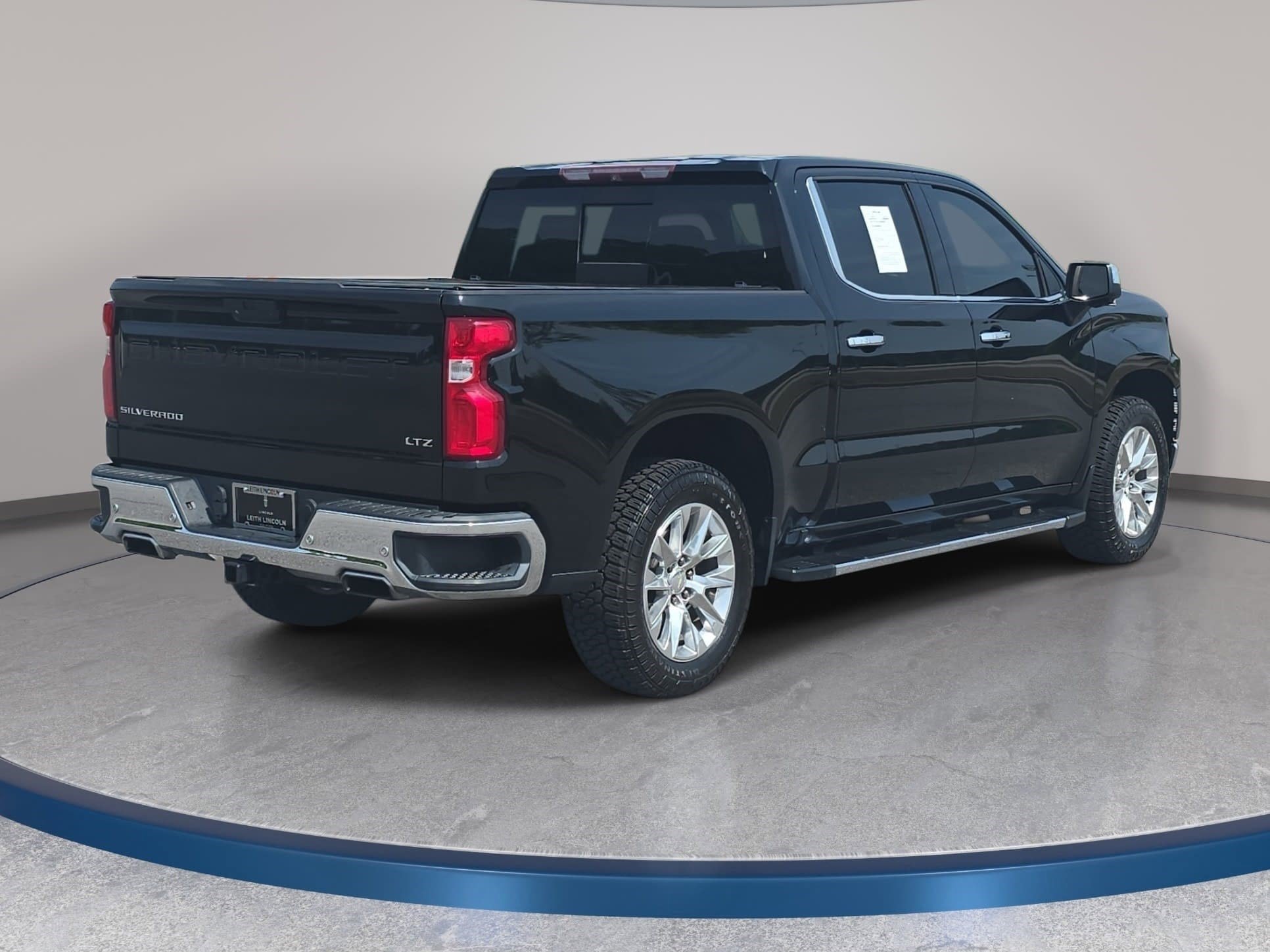 Used 2019 Chevrolet Silverado 1500 LTZ w/ LTZ Plus Package AWD/4WD image 5
