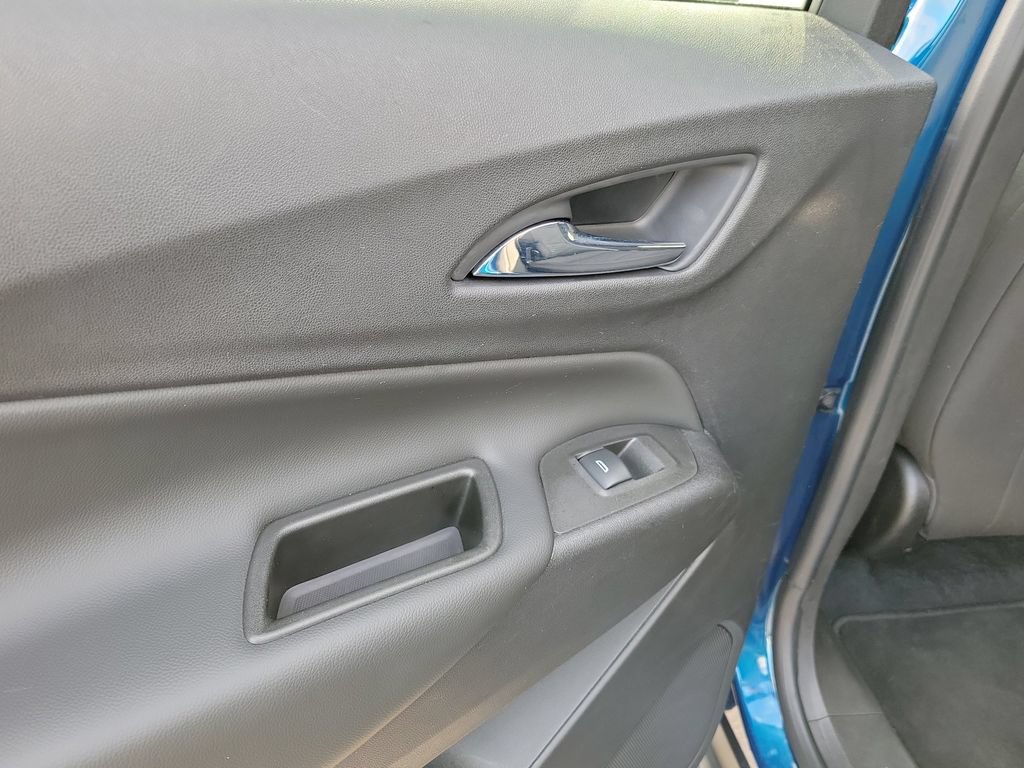 Used 2021 Chevrolet Equinox LT FWD image 18