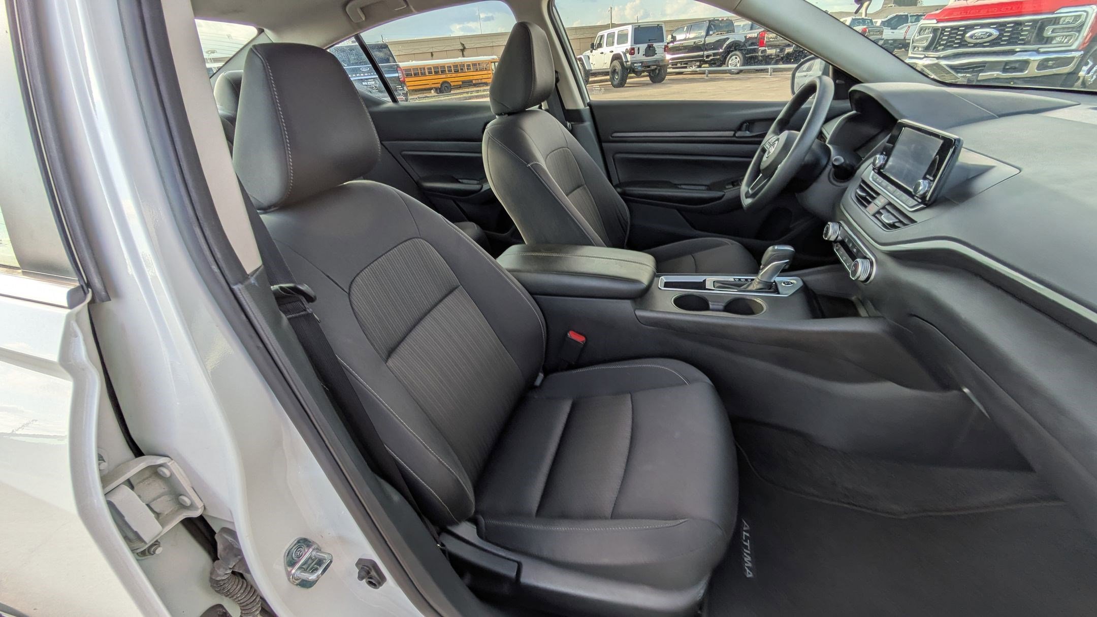 Used 2024 Nissan Altima 2.5 S image 58