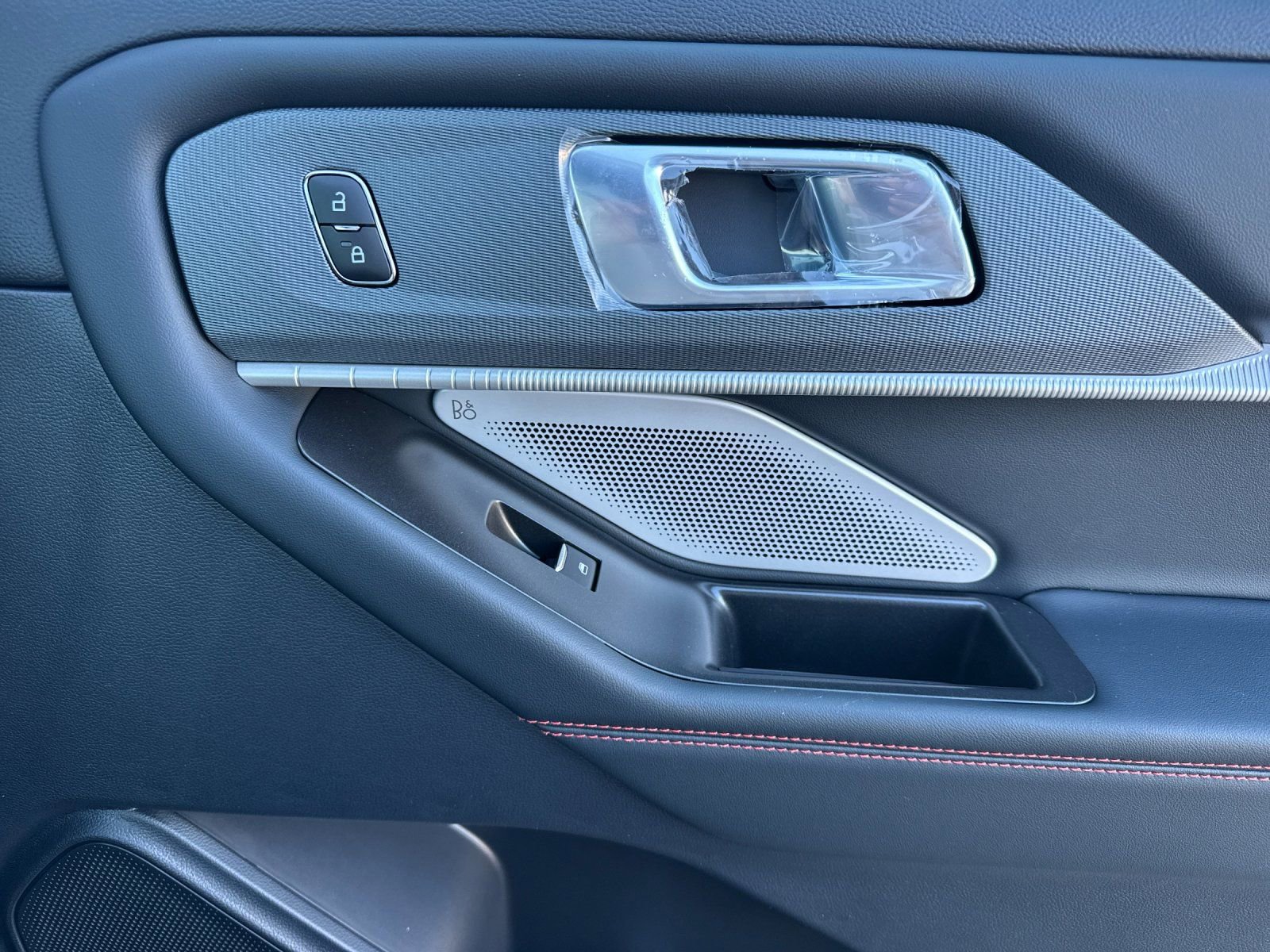 New 2026 Ford Explorer ST w/ Sun And Sound Package image 18