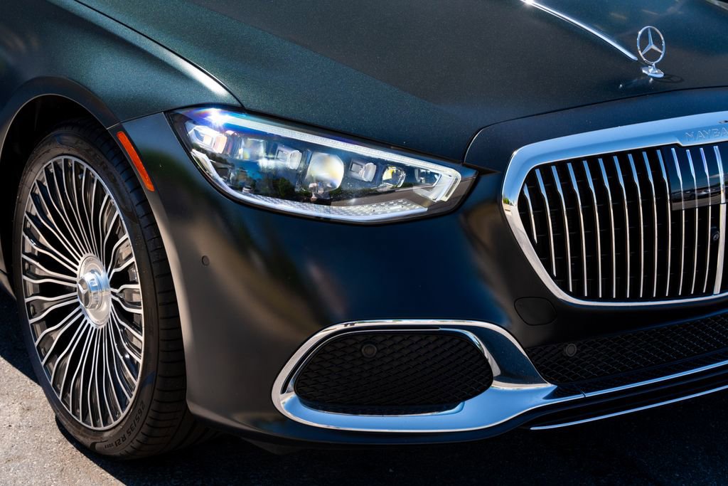 Used 2023 Mercedes-Benz Maybach S 680 4MATIC w/ Manufaktur Leather Package image 6