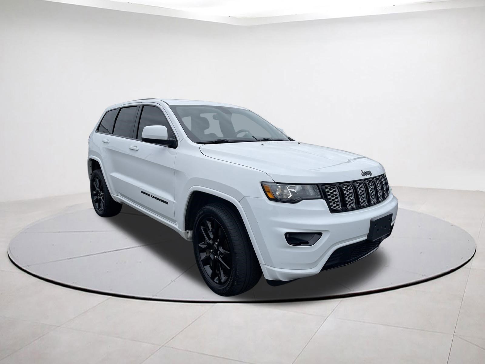 Used 2020 Jeep Grand Cherokee Altitude
