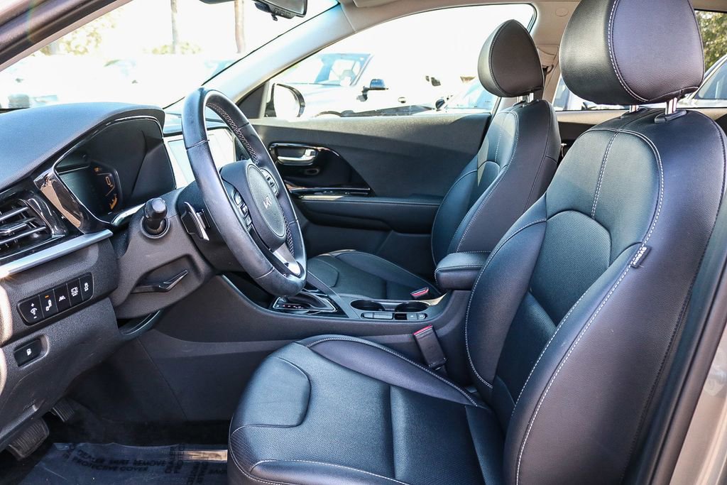 Used 2022 Kia Niro Touring Special Edition image 18