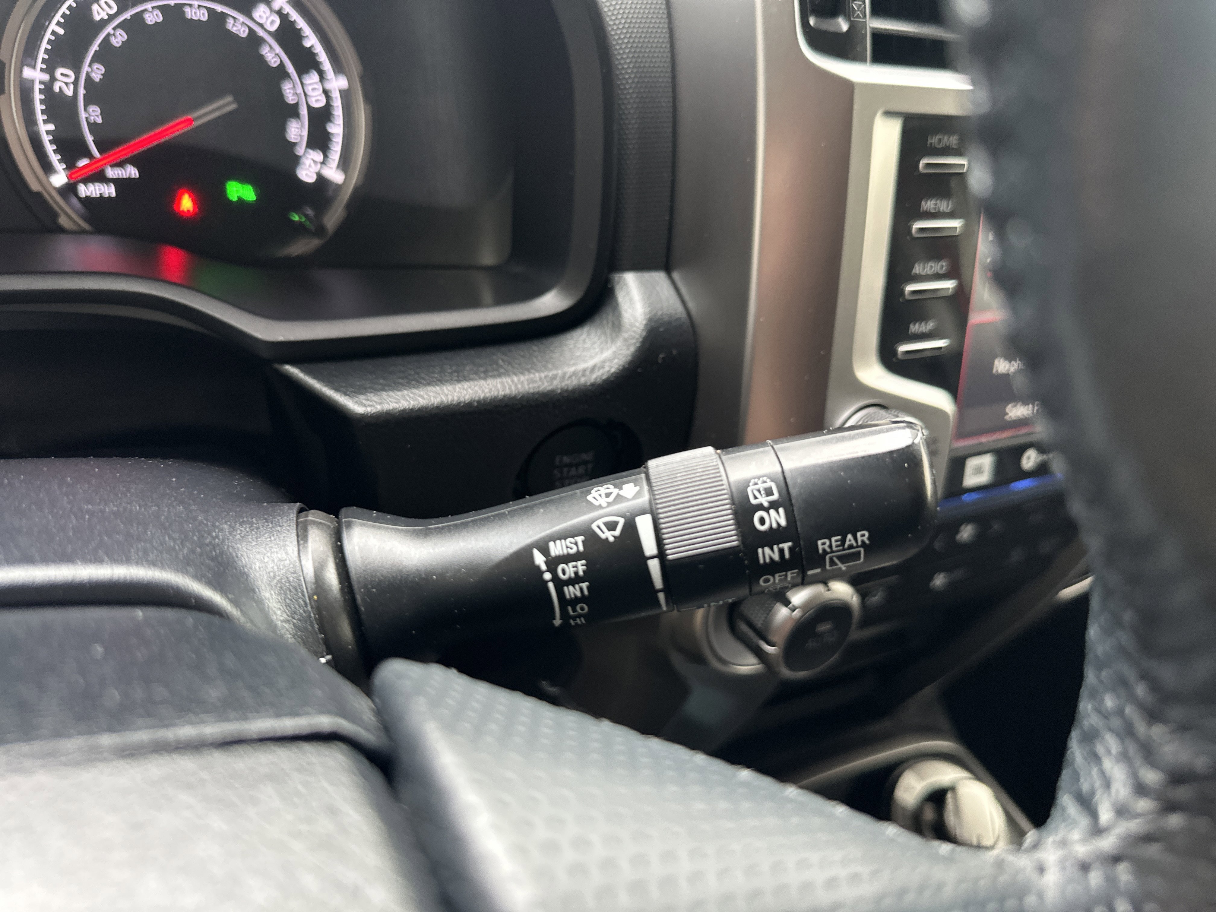 Used 2023 Toyota 4Runner Limited AWD/4WD image 33