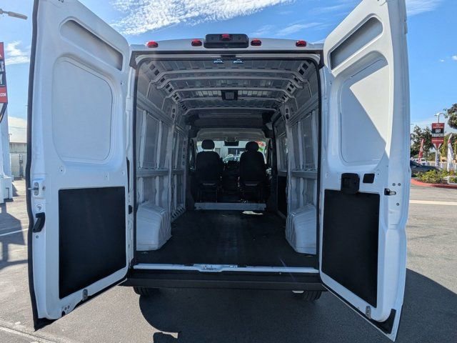 Used 2025 RAM ProMaster 2500 w/ Convenience Group image 13