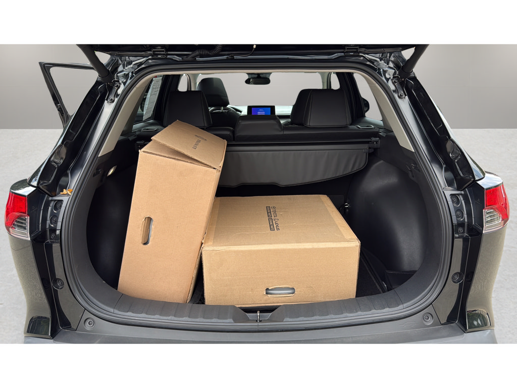 Used 2023 Toyota Corolla Cross XLE w/ Convenience Package FWD image 18