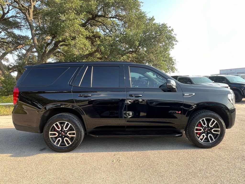 Used 2023 GMC Yukon AT4 AWD/4WD image 4