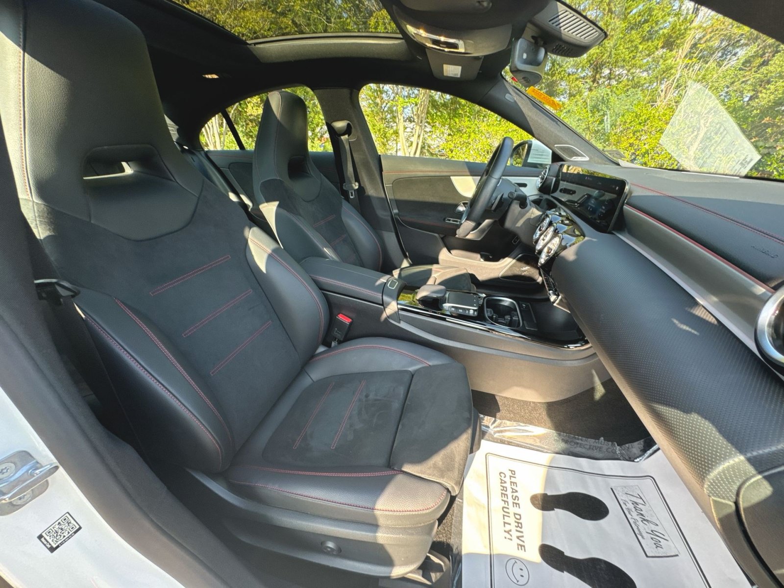 Used 2023 Mercedes-Benz CLA 250 image 32