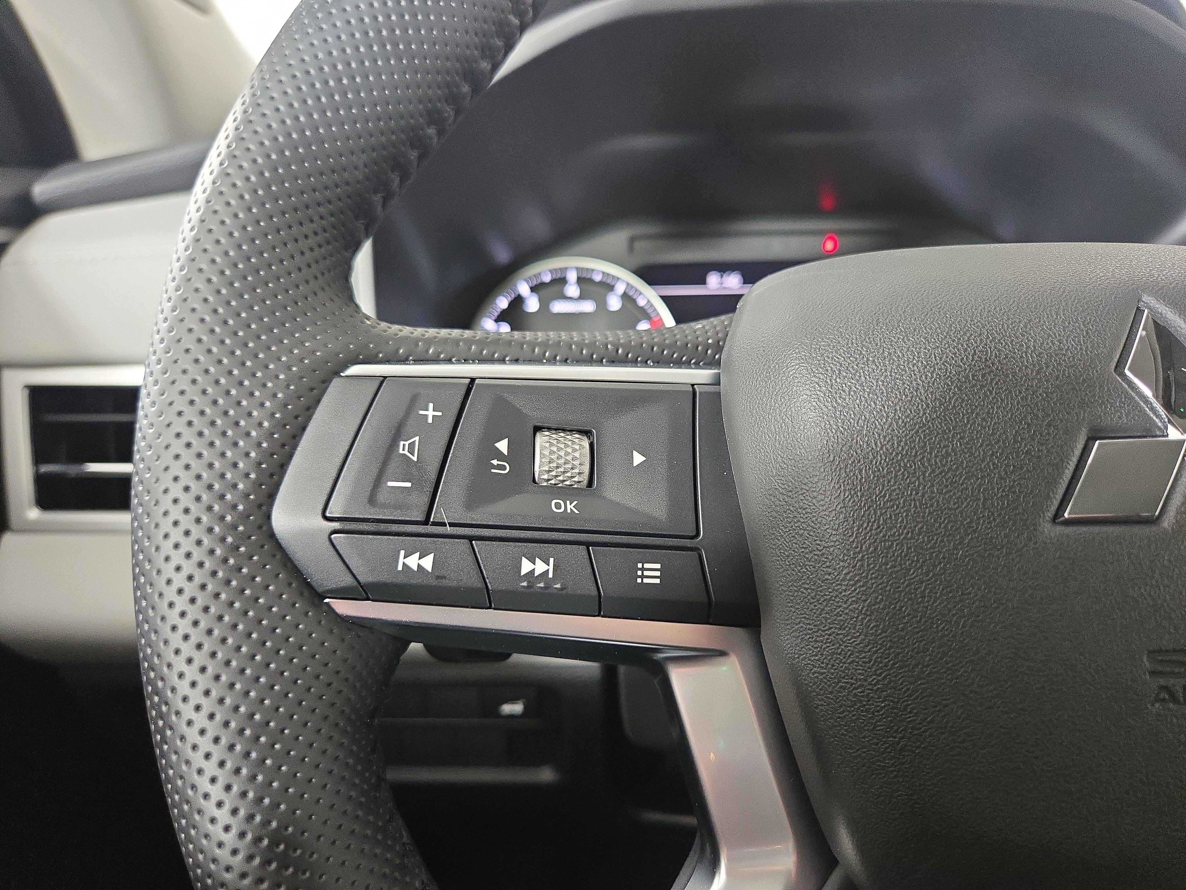 New 2026 Mitsubishi Outlander SE AWD/4WD image 15