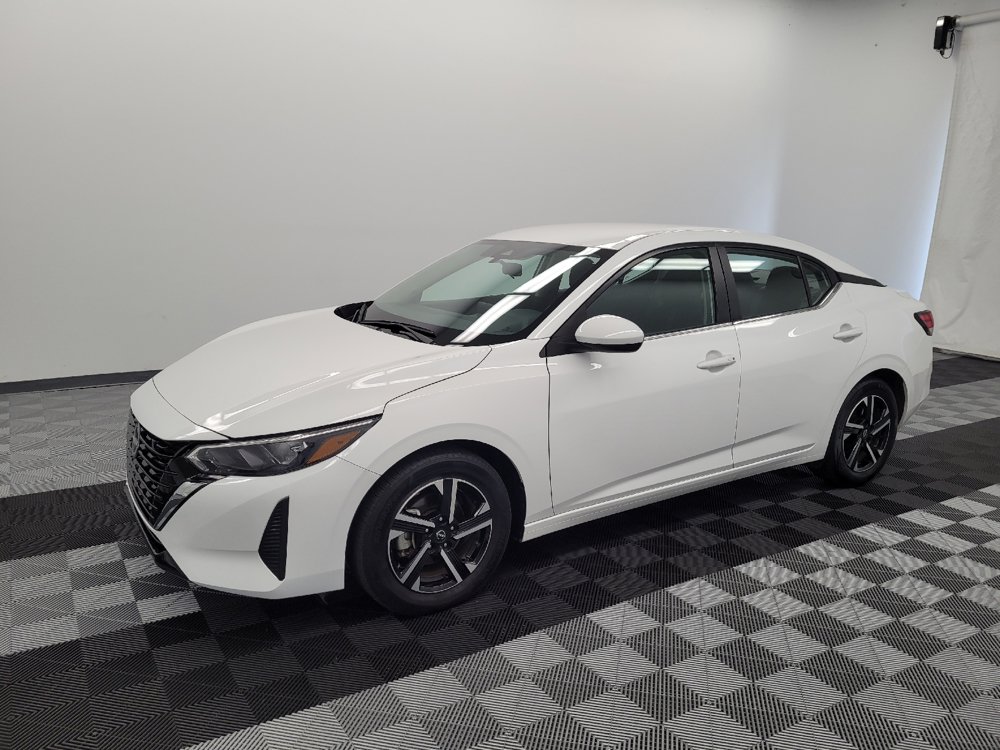 Used 2025 Nissan Sentra SV FWD image 2