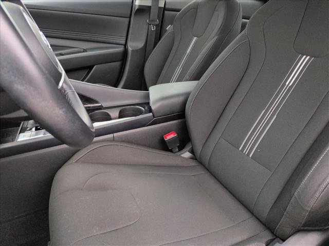 Used 2022 Hyundai Elantra SEL w/ Convenience Package image 15