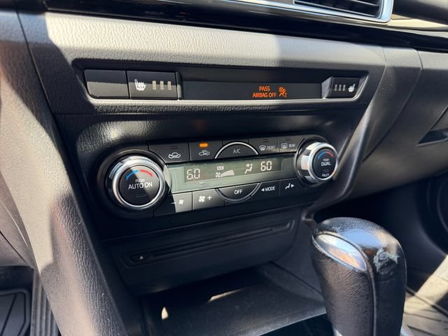 Used 2016 MAZDA MAZDA3 i Grand Touring FWD image 17