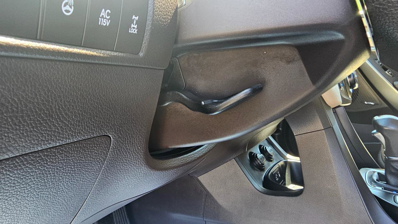 Used 2019 Hyundai Santa Fe XL AWD/4WD image 37