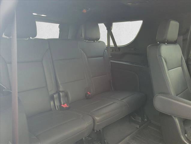 Certified 2024 Chevrolet Suburban Z71 w/ Luxury Package AWD/4WD image 18