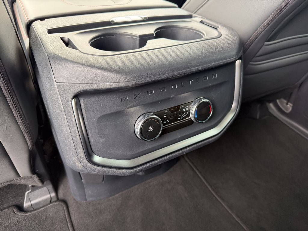 Certified 2025 Ford Expedition Active AWD/4WD image 32