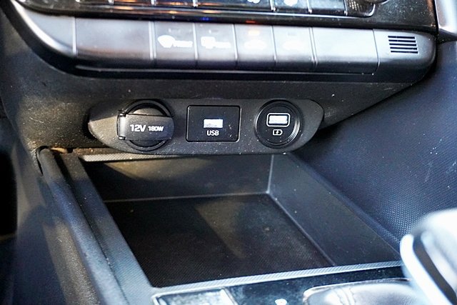 Used 2021 Hyundai Elantra SEL FWD image 38
