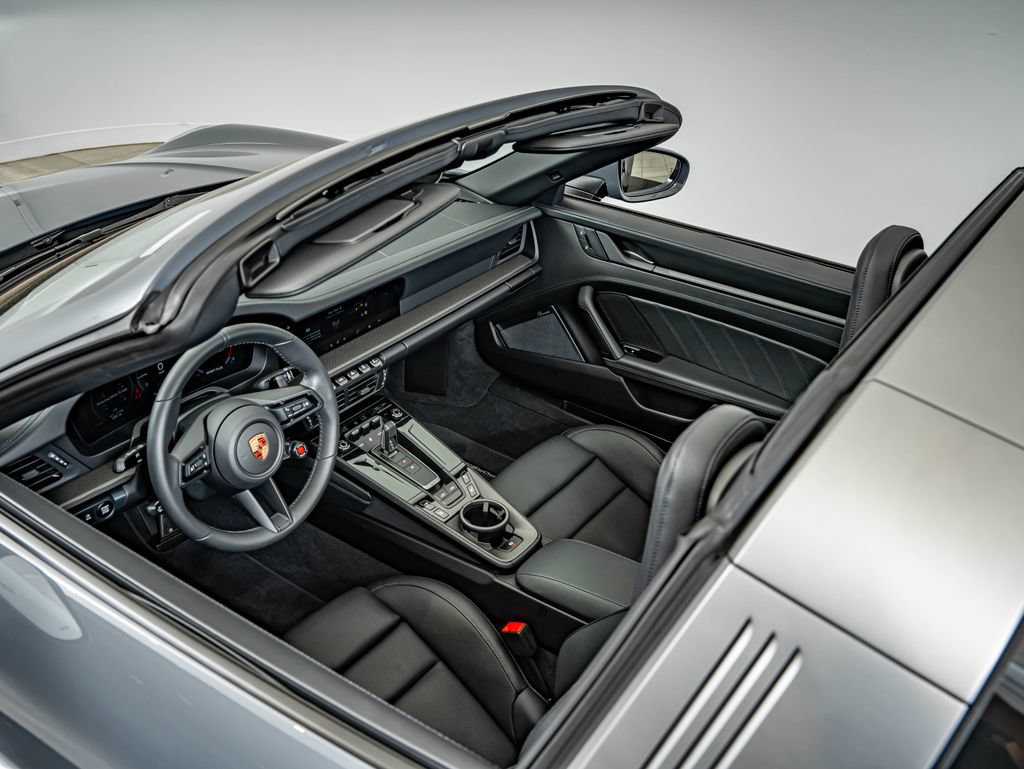 Certified 2026 Porsche 911 Targa 4 GTS AWD/4WD image 29