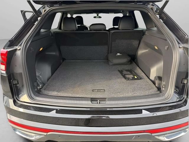 Used 2022 Volkswagen Atlas Cross Sport SE AWD/4WD image 16