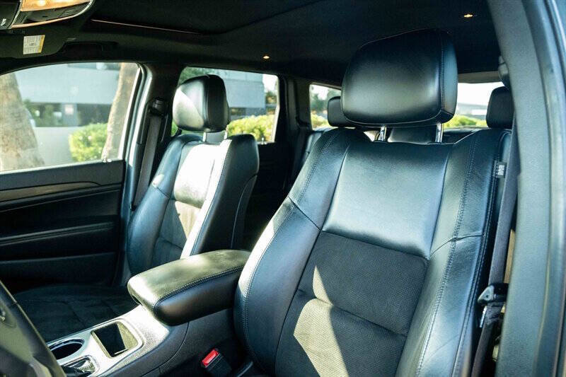 Used 2020 Jeep Grand Cherokee Altitude image 10