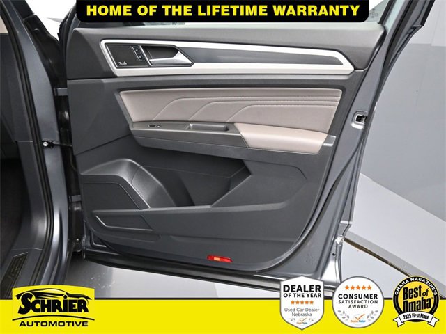 Used 2022 Volkswagen Atlas SEL Premium image 44