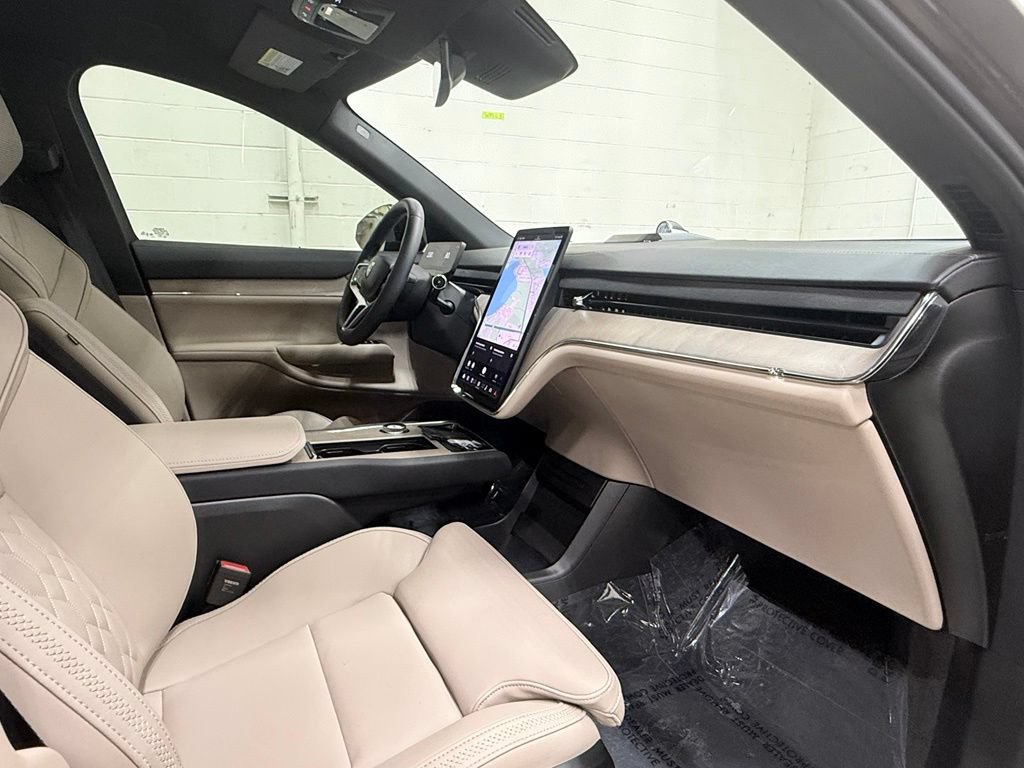 Used 2025 Volvo EX90 Ultra AWD/4WD image 40